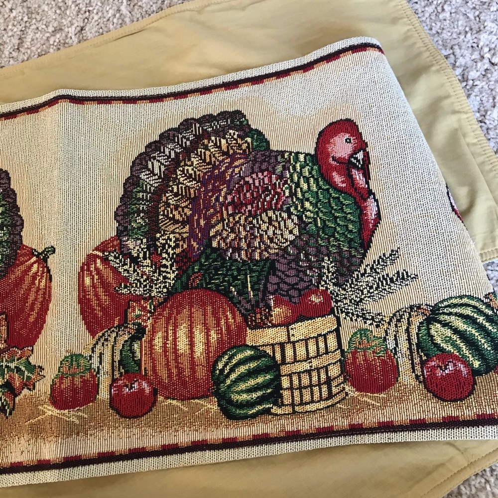 Thanksgiving table runner